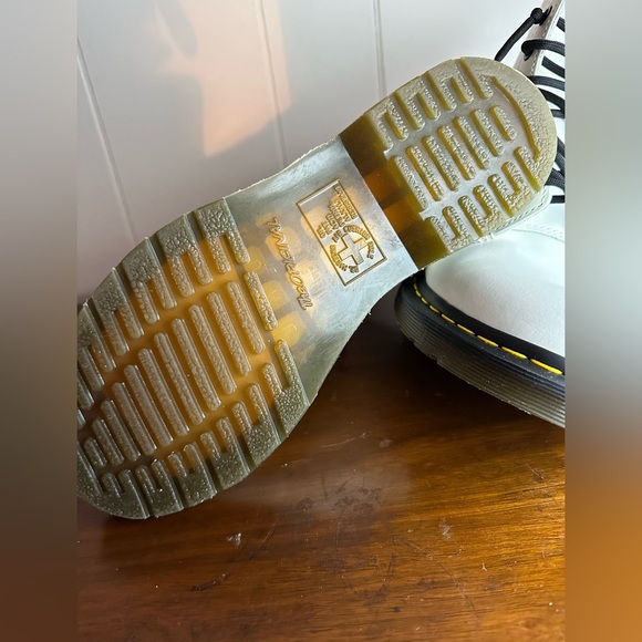 Doc Martens 1460 SMOOTH LEATHER LACE UP BOOTS - Picture 5 of 16